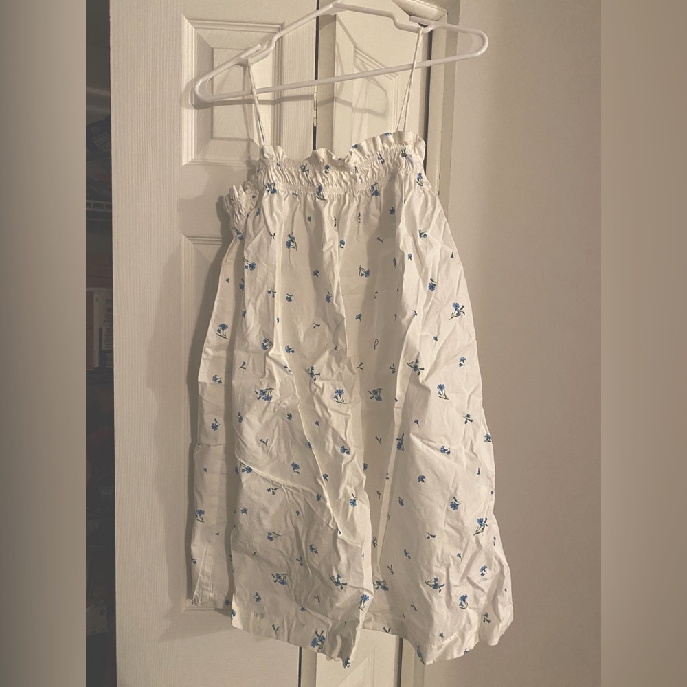 White Floral Slip-on Dress (s)